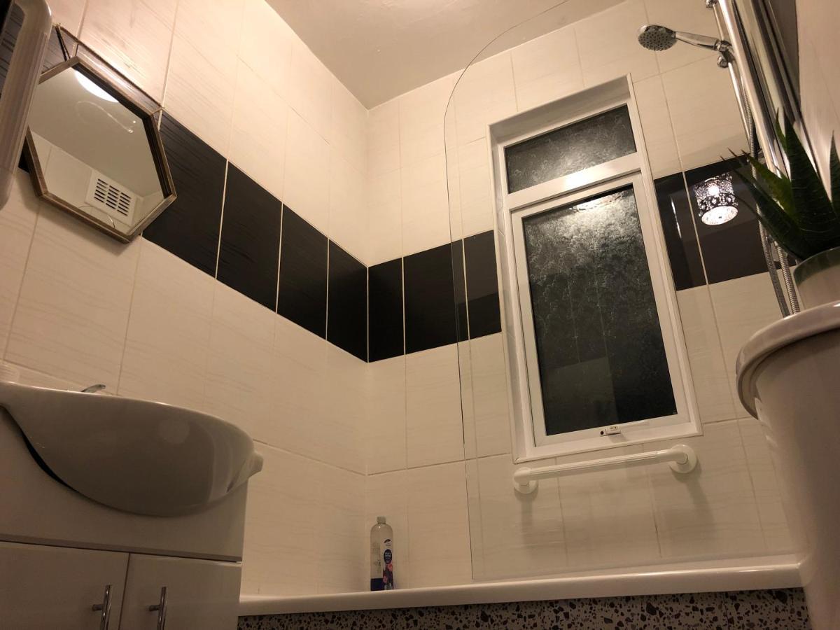 شيفيلد Handsworth Home - 2 Bedroomed المظهر الخارجي الصورة